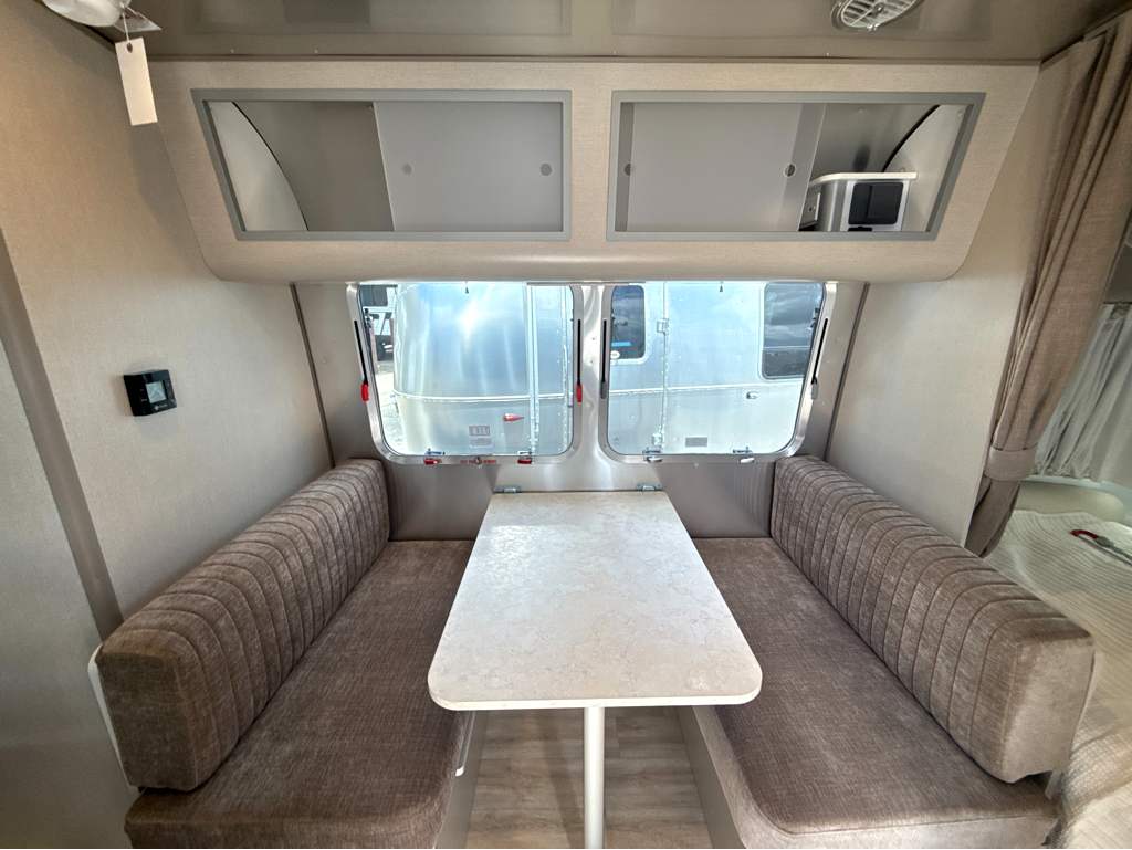 2026 AIRSTREAM CARAVEL 20FB - Image 10