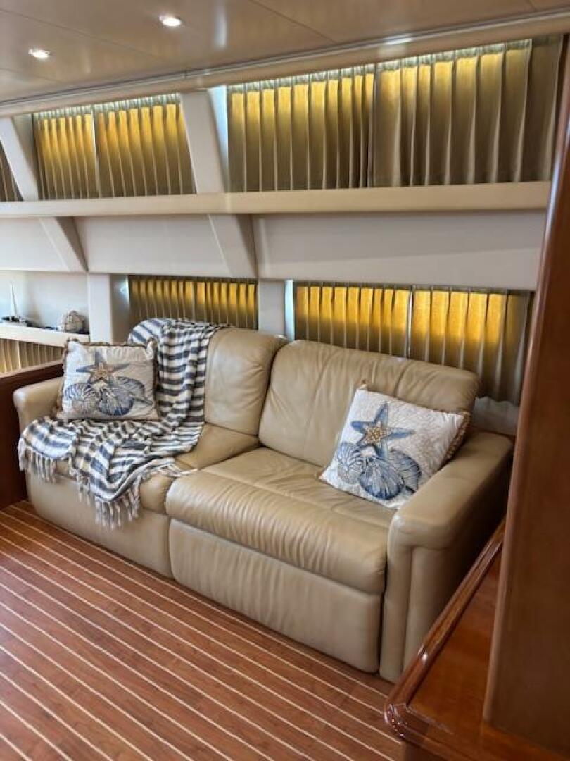2006 Carver 43 Motor Yacht - Image 54