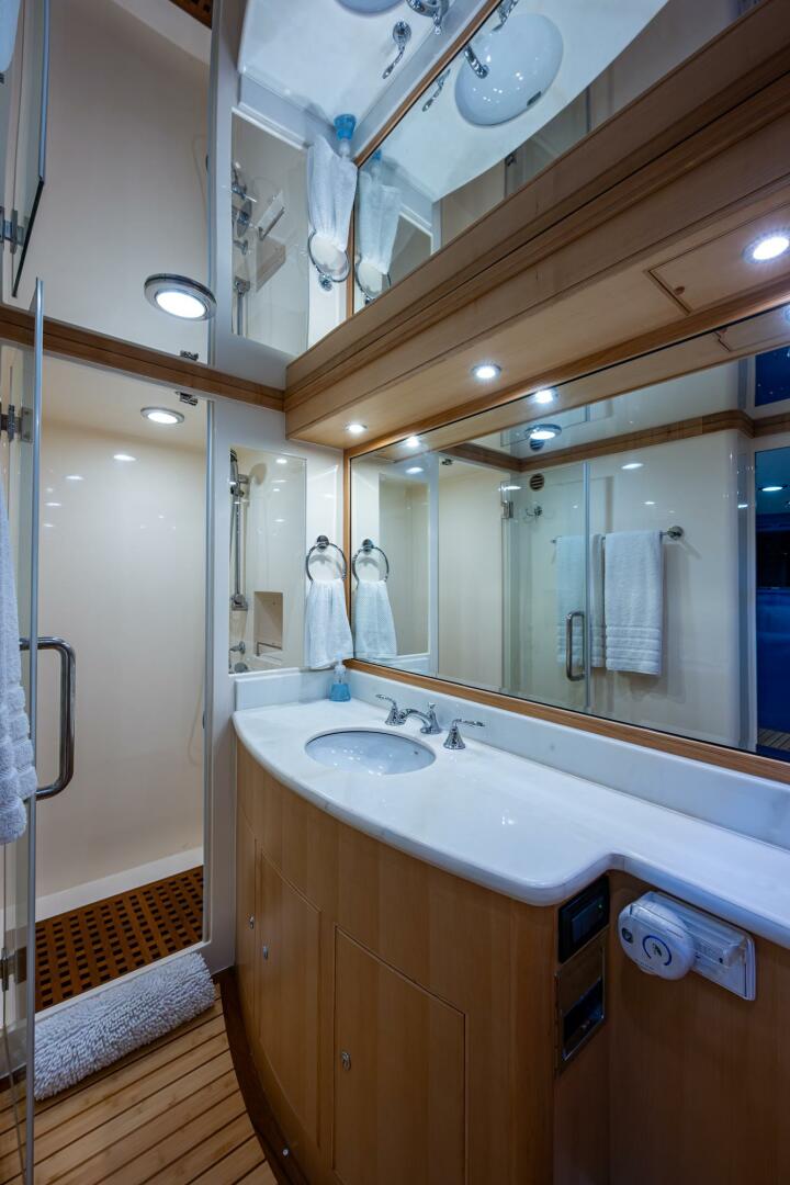 2013 Marlow Explorer Enclosed Bridge (CB) - Image 63