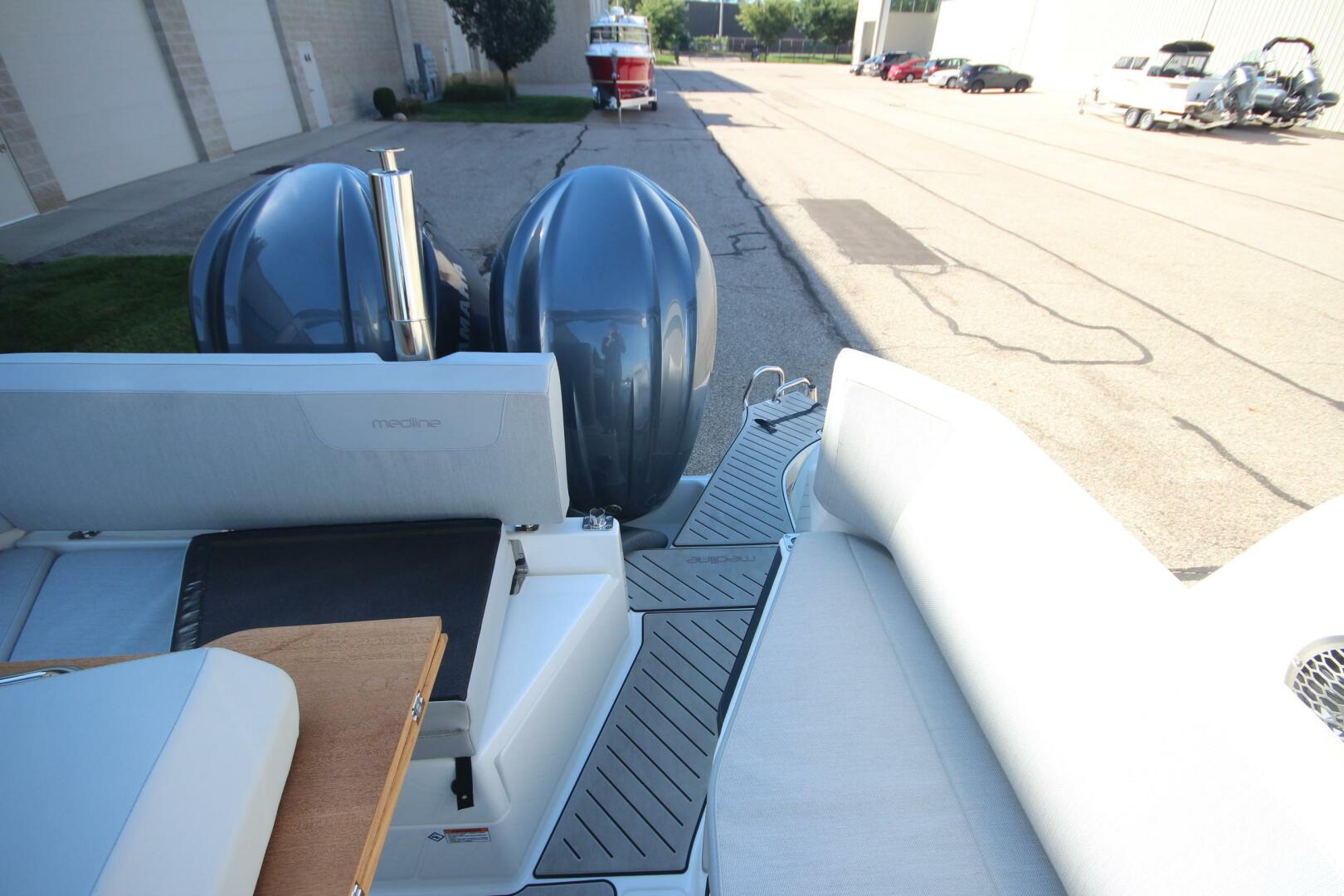 2024 Zodiac Medline 9 NEO - Image 17