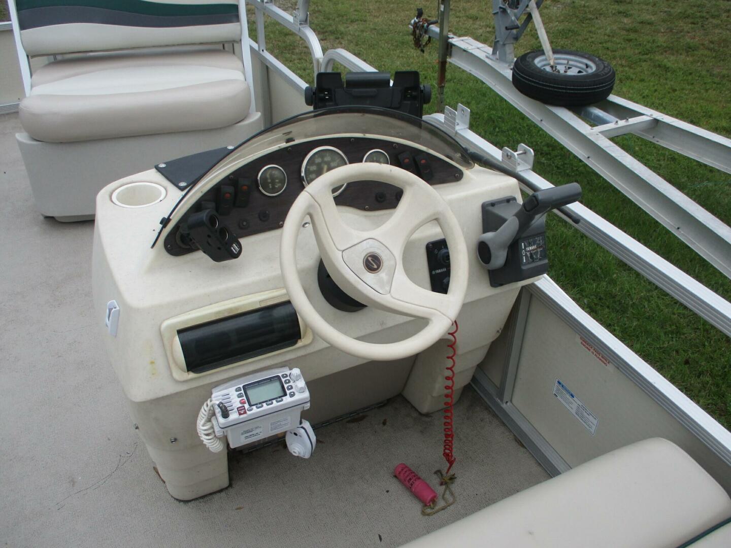 2005 Bennington - Image 8