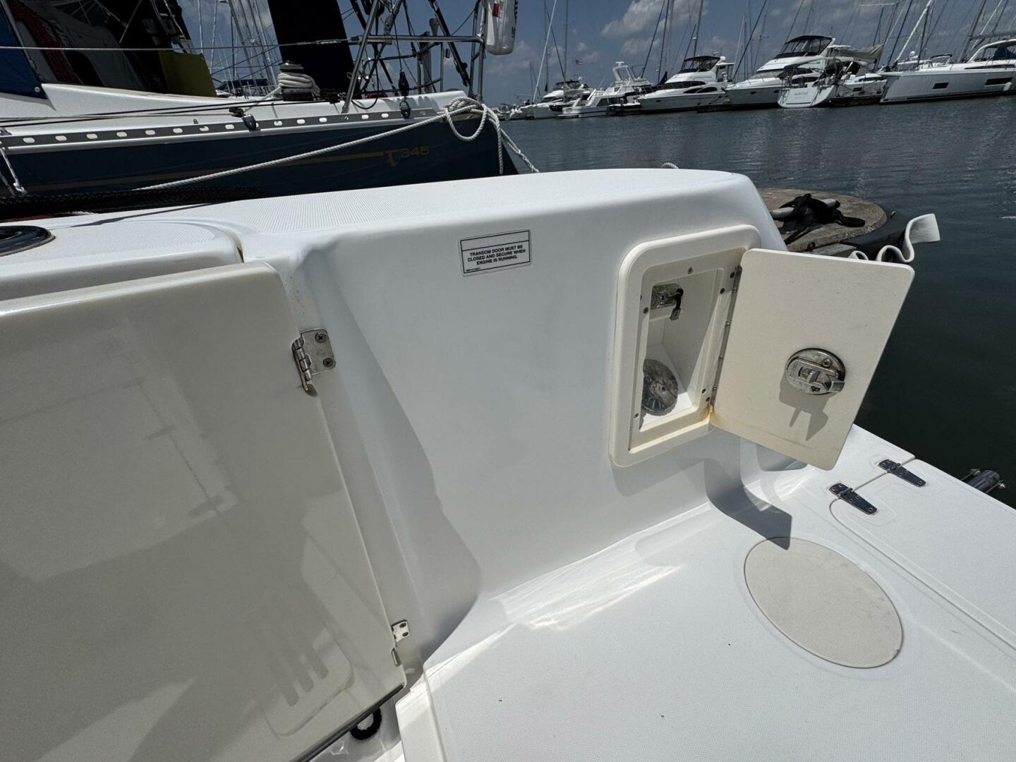 2011 Boston Whaler 305 Conquest - Image 18