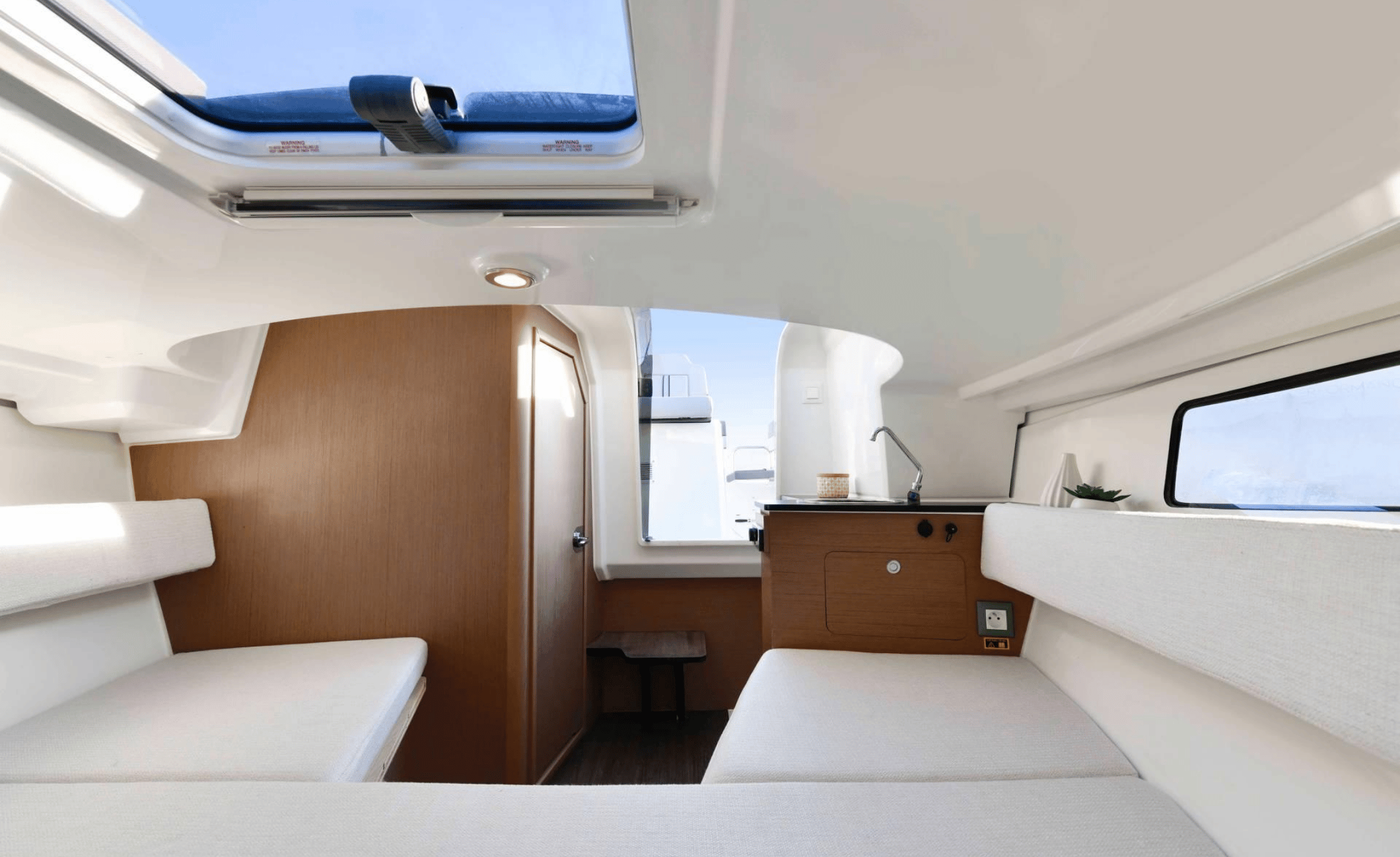 2027 Jeanneau Leader 7.5WA - Image 10