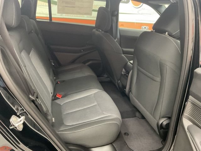 2026 Jeep Cherokee LAREDO 4X4 - Image 6