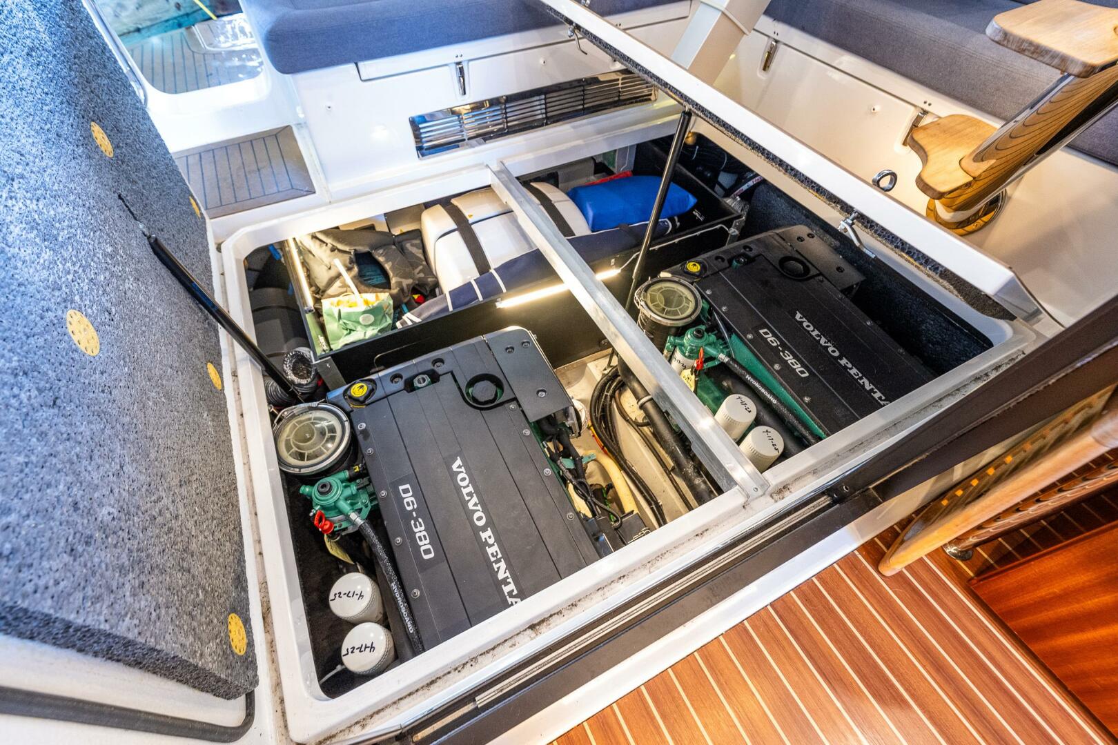 2023 Nimbus 405 Flybridge - Image 35