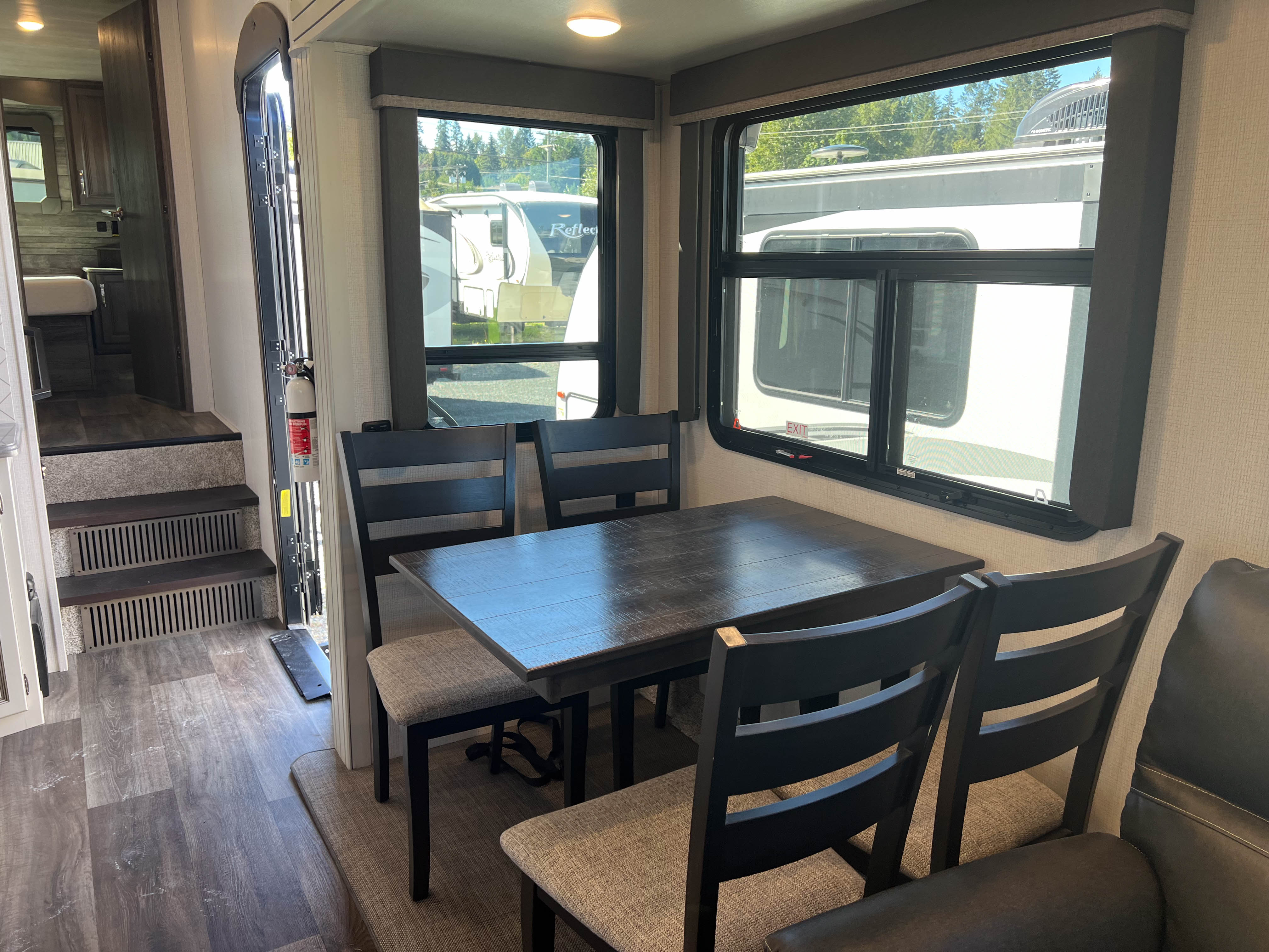 2022 Keystone Cougar East 290RLS - Image 28