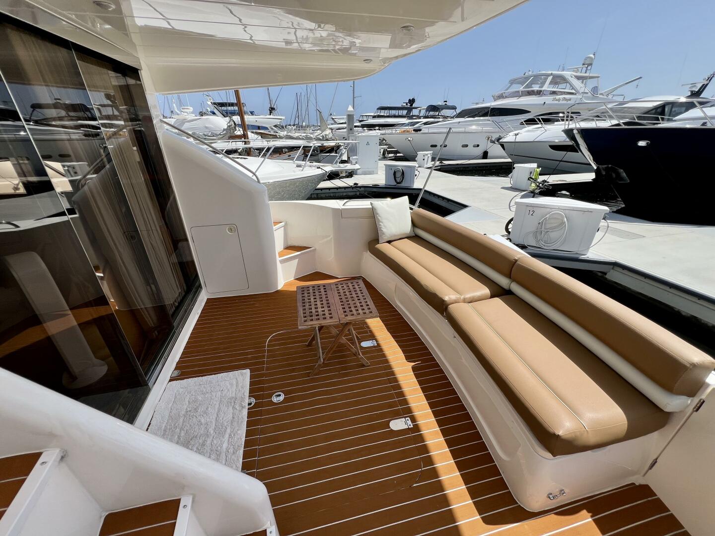2000 Viking Princess 52 Flybridge - Image 15