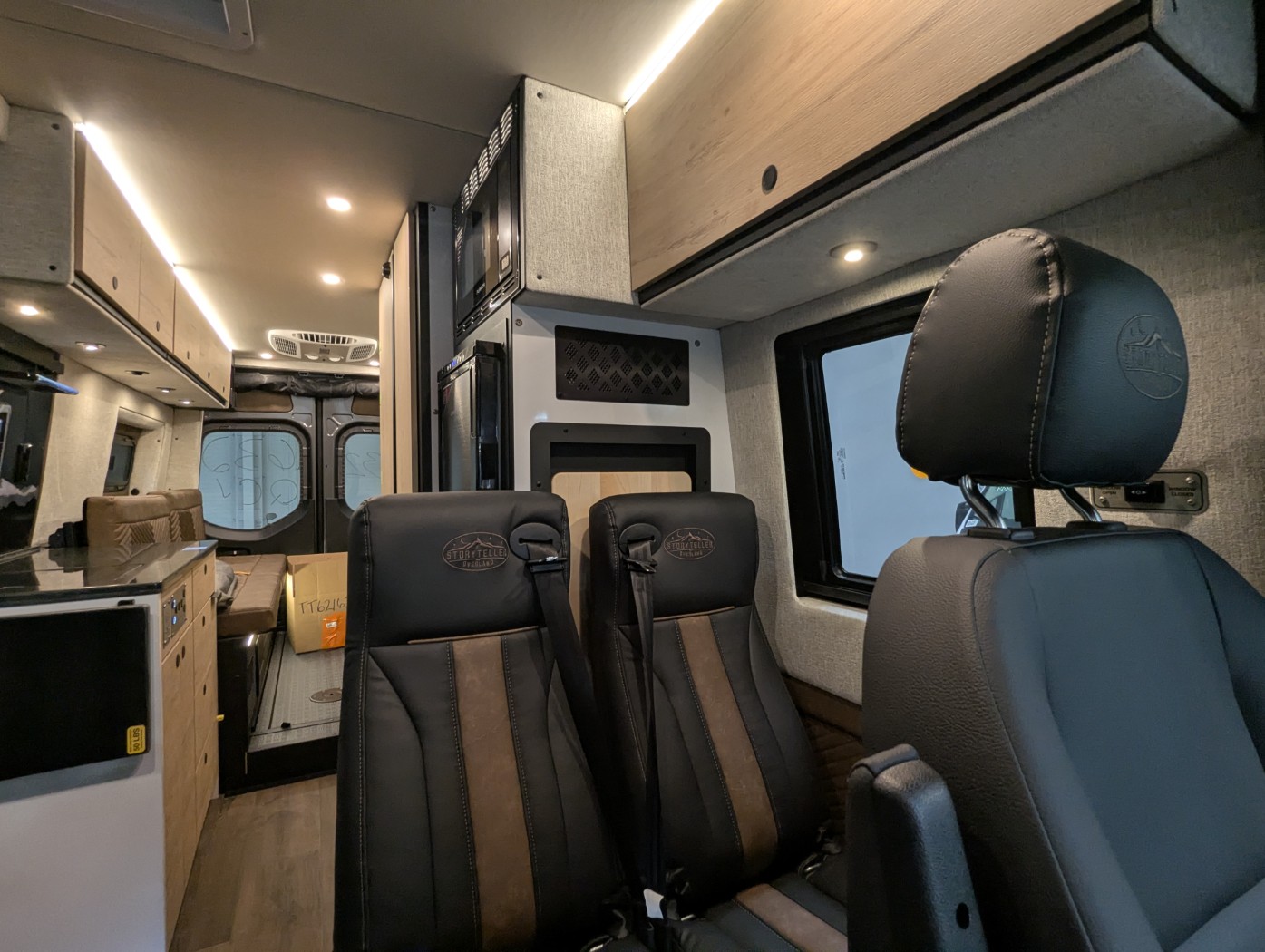 2027 Storyteller Overland TOUR MODE XL - Image 15