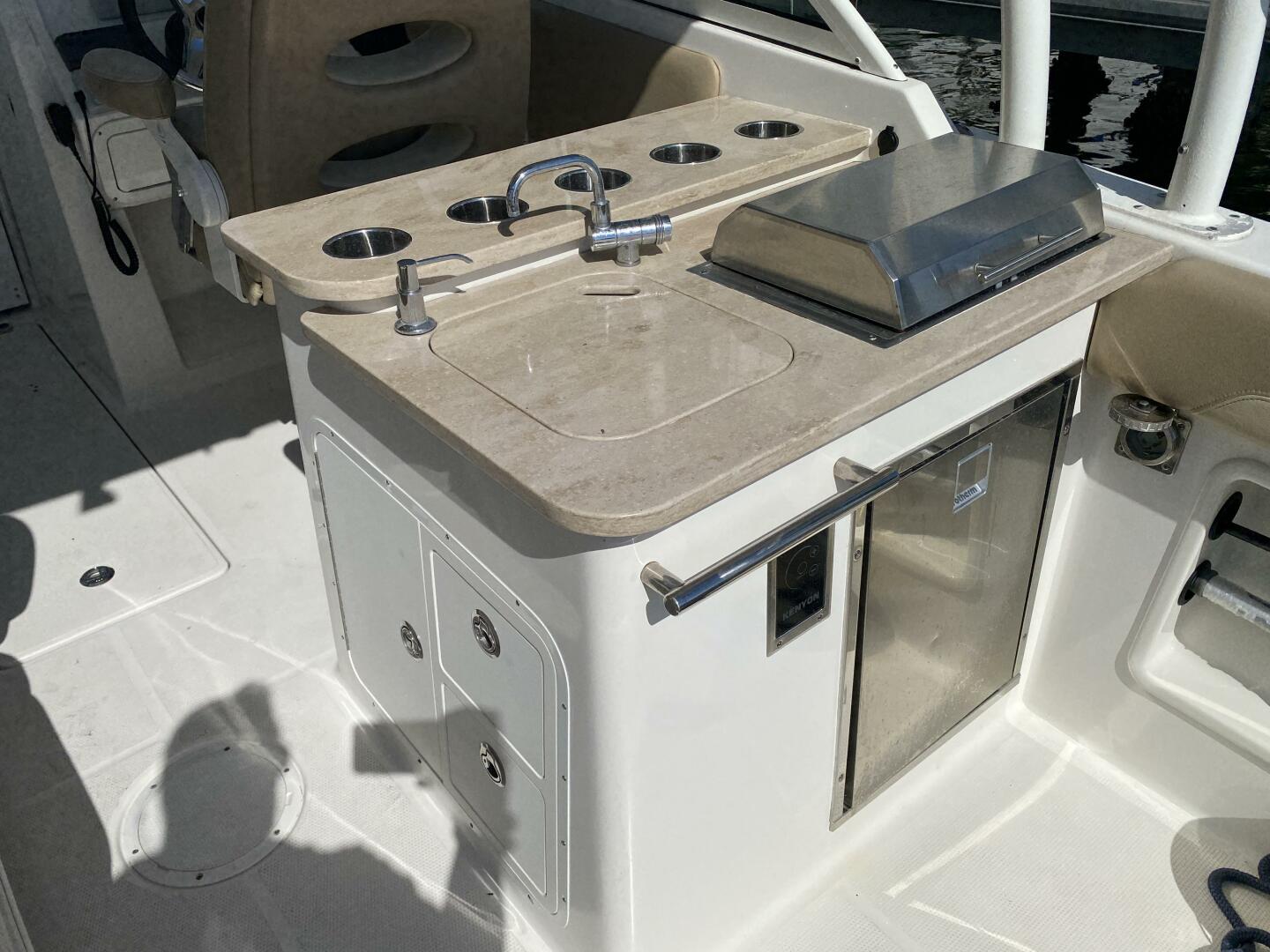 2018 Sailfish 275 Dual Console - Image 29