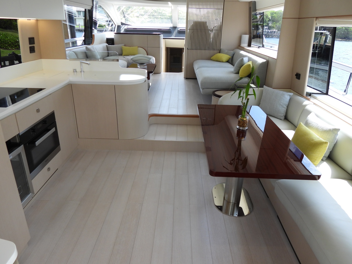 2023 Azimut Azimut Fly 68 Base - Image 4