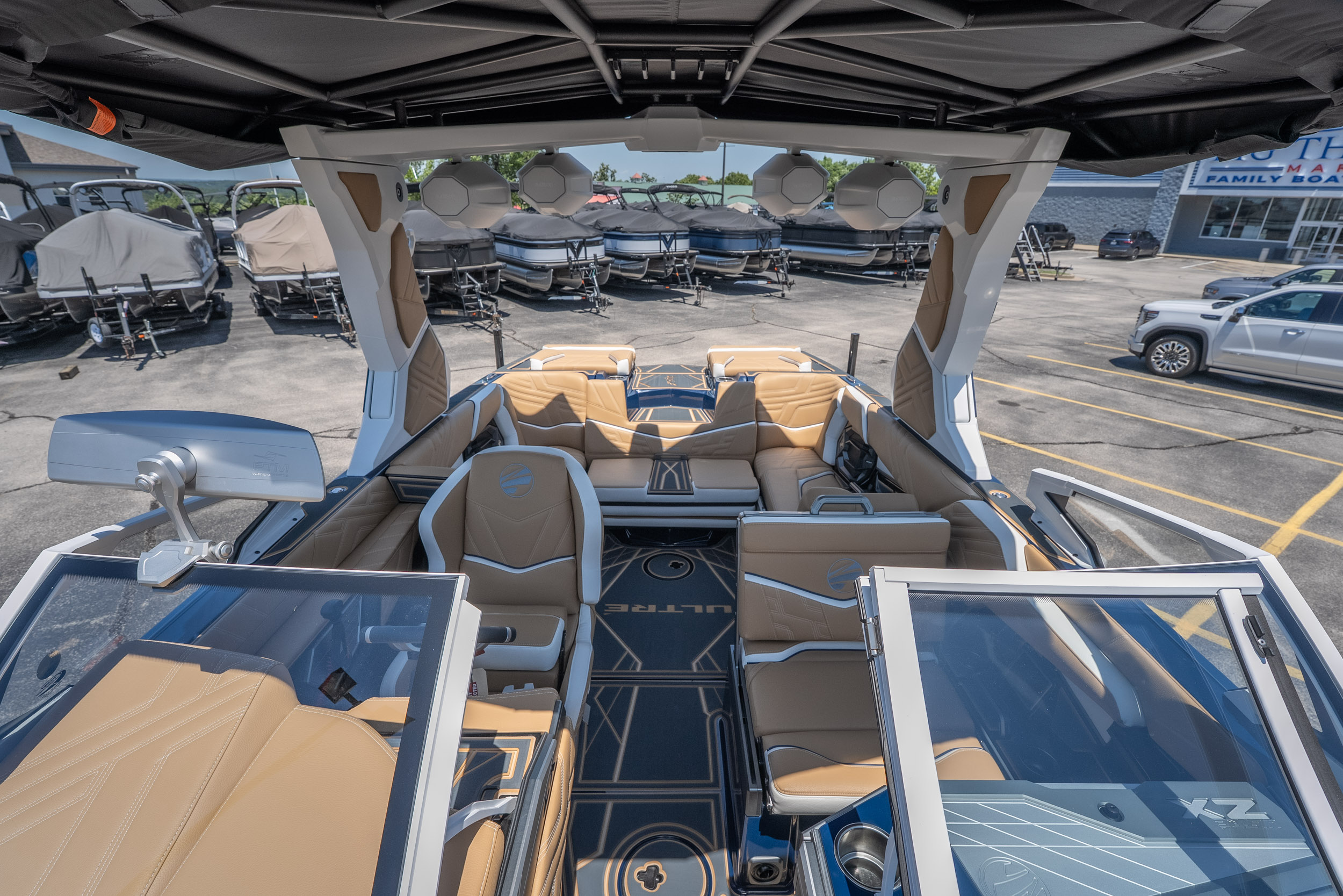 2026 Tigé Ultré 23ZX - Image 22
