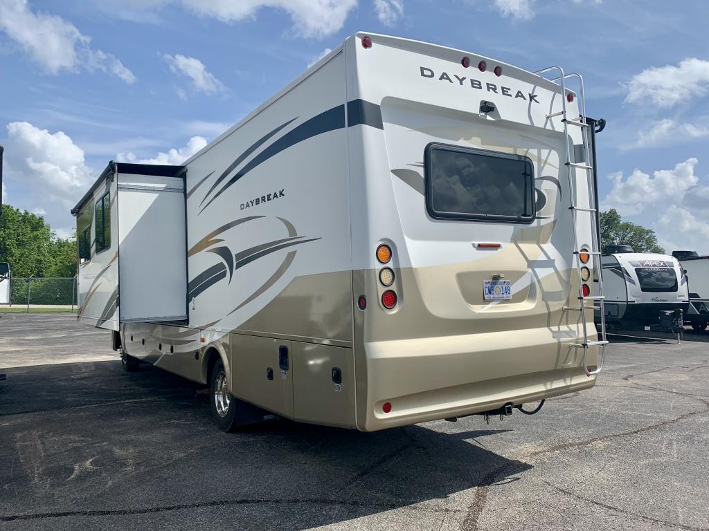 2013 THOR DAYBREAK 32HD - Image 6