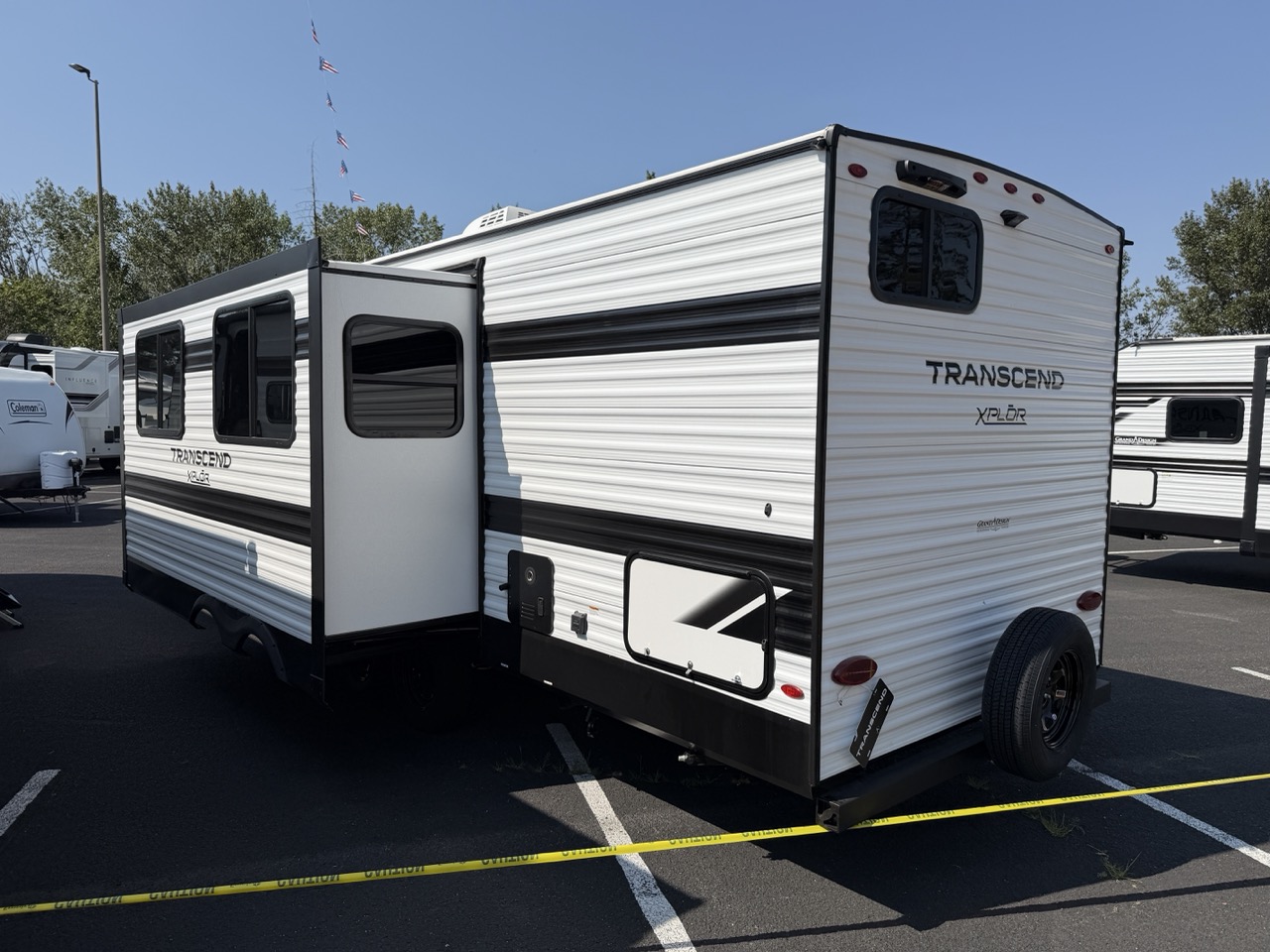 2027 Grand Design Transcend XPLOR 27DBX - Image 2