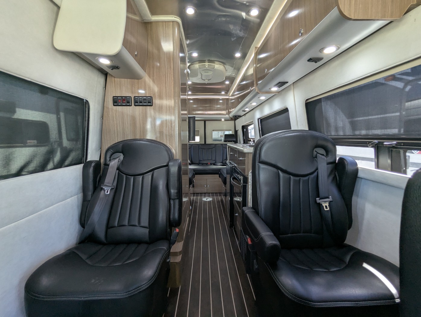 2017 Airstream Interstate Grand Tour EXT - Image 11