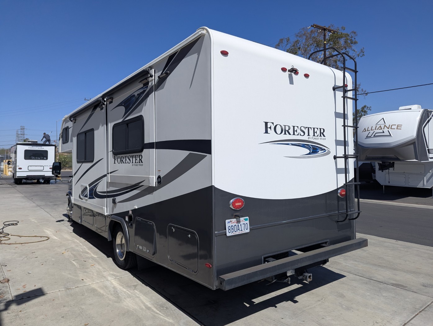 2018 Forest River Forester 2421MS - Image 5
