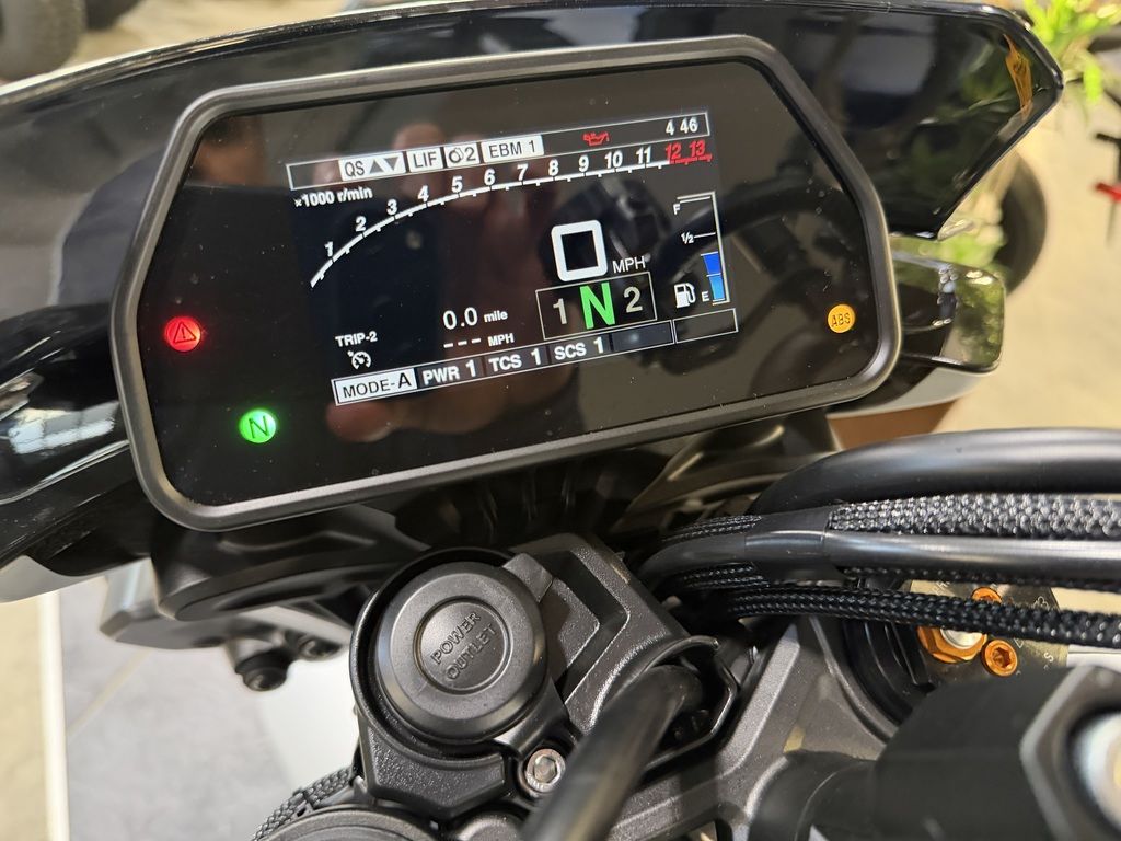 2026 Yamaha MT-10 - Image 9