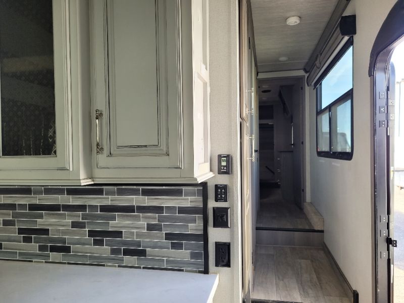2021 Keystone Montana 3813MS - Image 13
