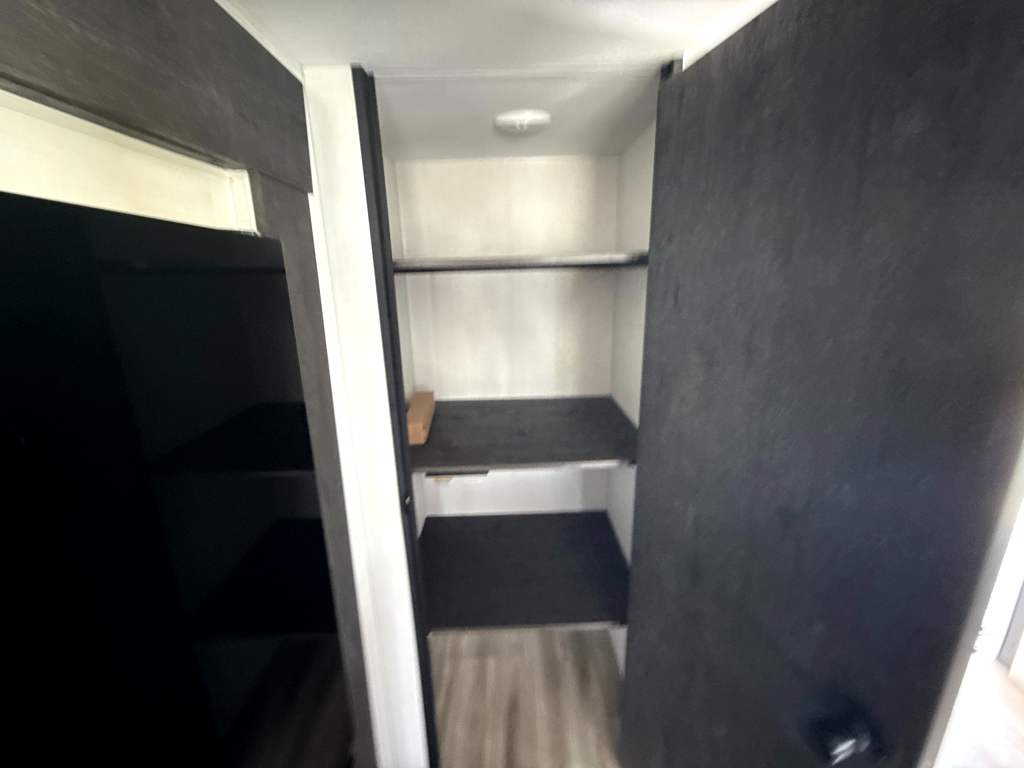 2026 VENTURE RV SIENNA 293VIK - Image 17