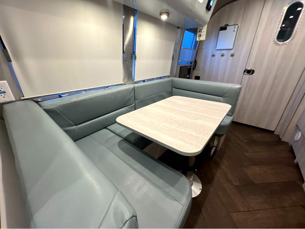 2027 AIRSTREAM INTERNATIONAL 23FBT - Image 6