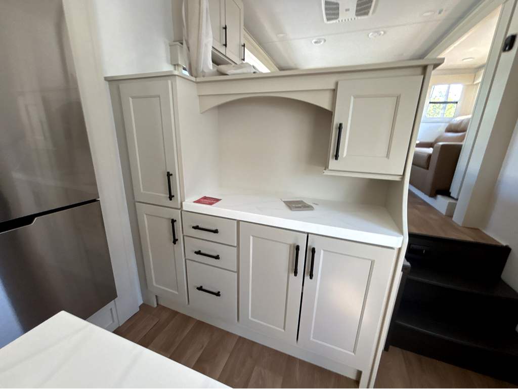 2026 GRAND DESIGN SOLITUDE 380FL - Image 9