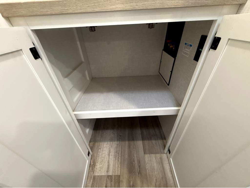 2025 VENTURE RV SPORTTREK 292VRB - Image 30