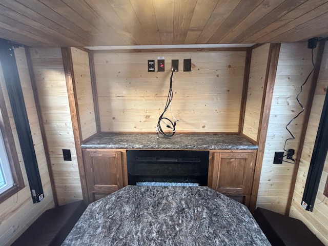 2026 ICE CASTLE SASQUATCH 8X24S - Image 11