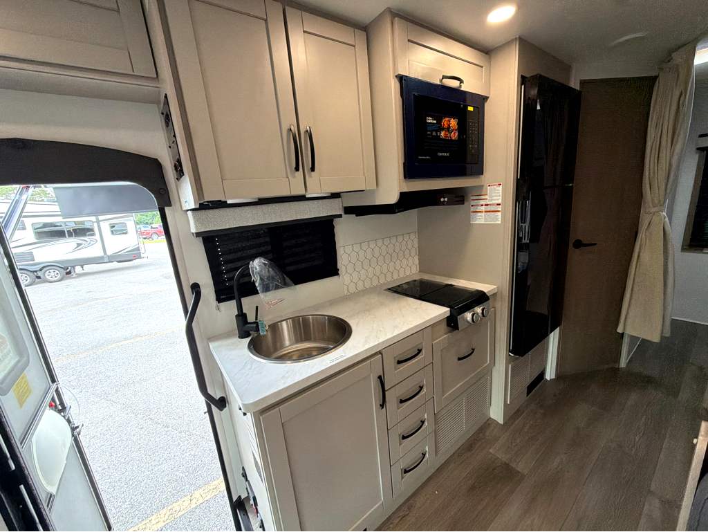 2027 ENTEGRA COACH ODYSSEY SE 22C - Image 16