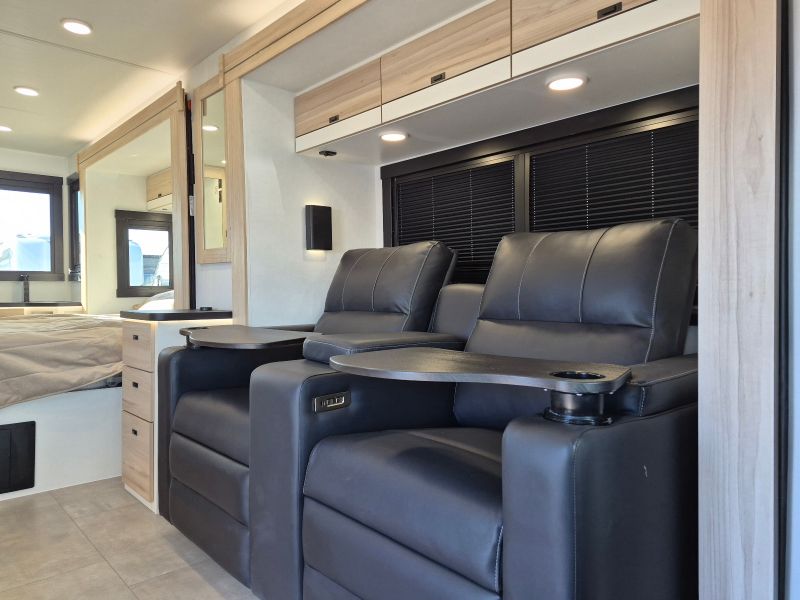 2026 Entegra Coach Qwest 25L - Image 8