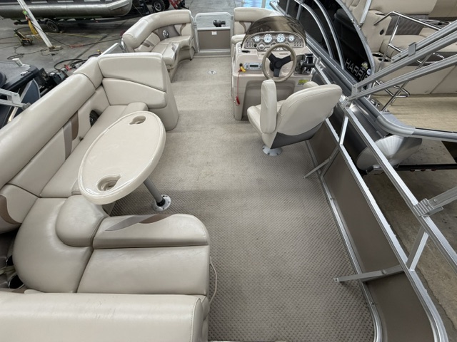 2011 SUNCHASER 8520 - Image 17
