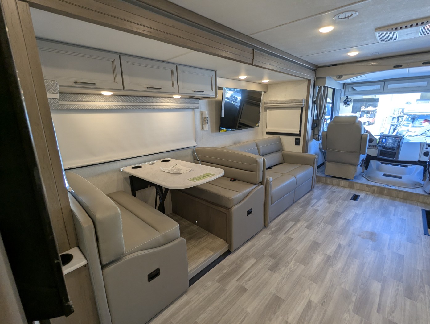 2026 Thor Motor Coach Windsport 35R - Image 34