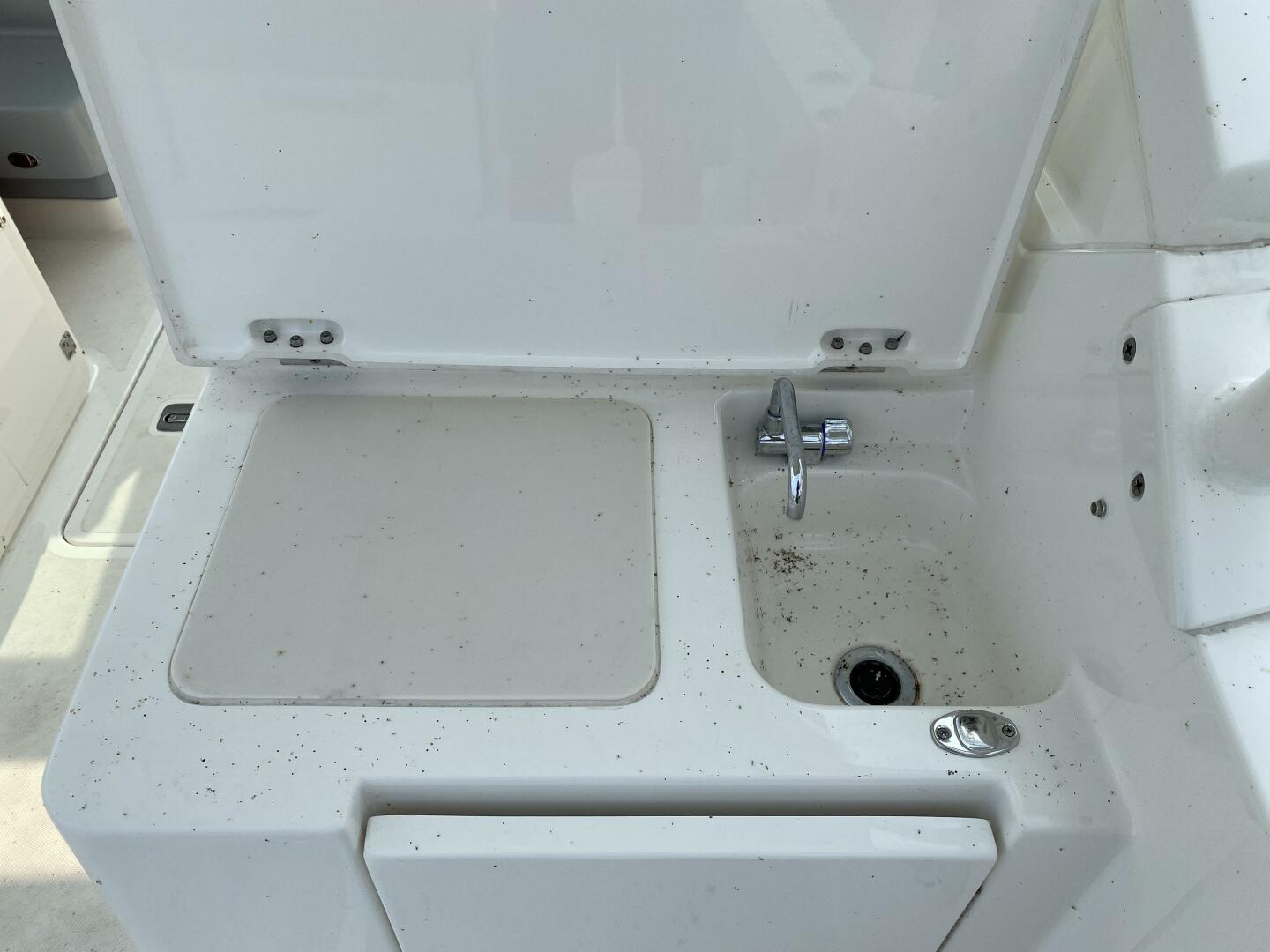 2021 Pursuit 266 Dual Console - Image 42