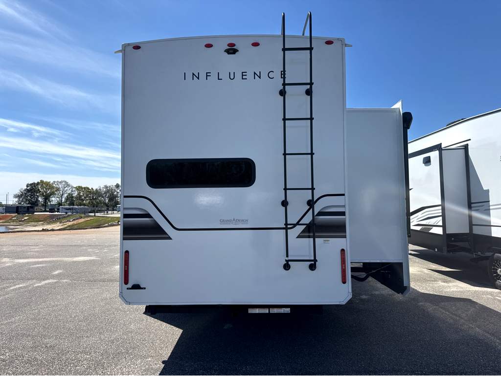 2026 GRAND DESIGN INFLUENCE 3203GK - Image 6