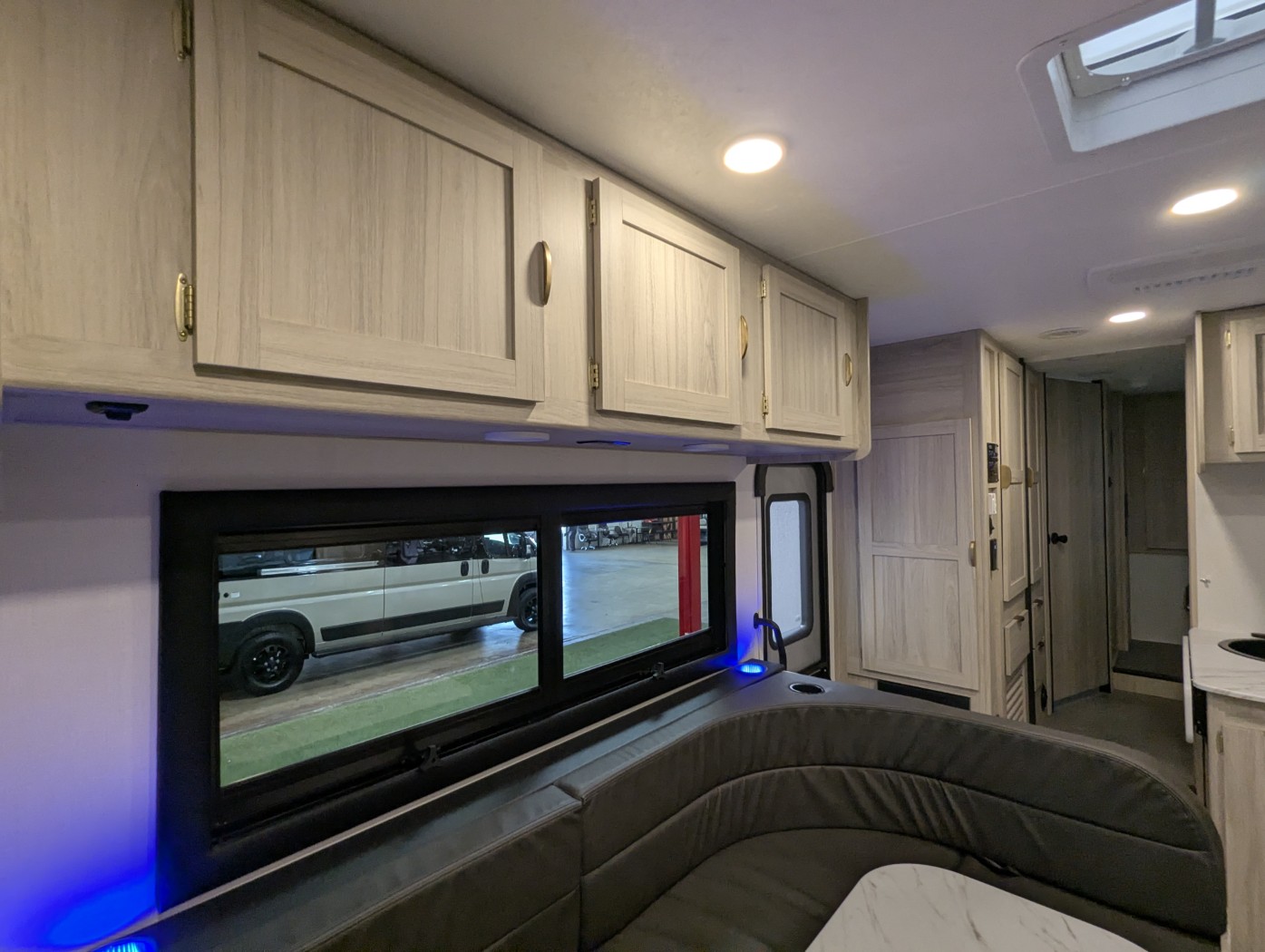 2027 Coachmen Cross Trail 26XG - Image 21