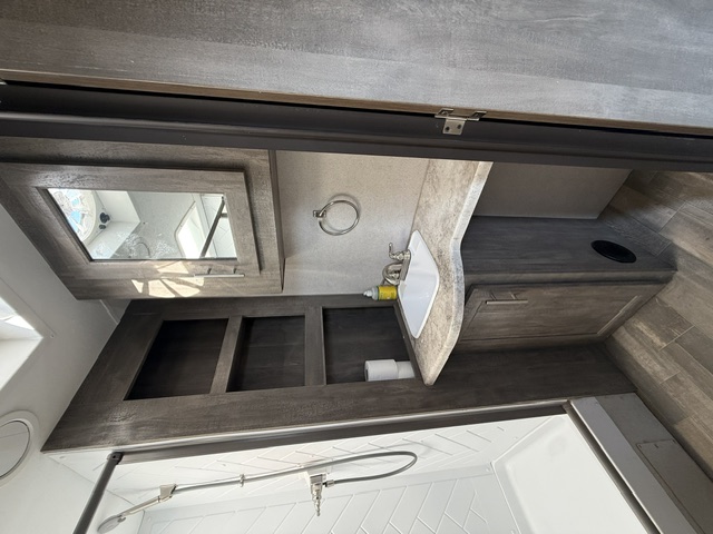 2019 Forest River Vibe 26RK - Image 16