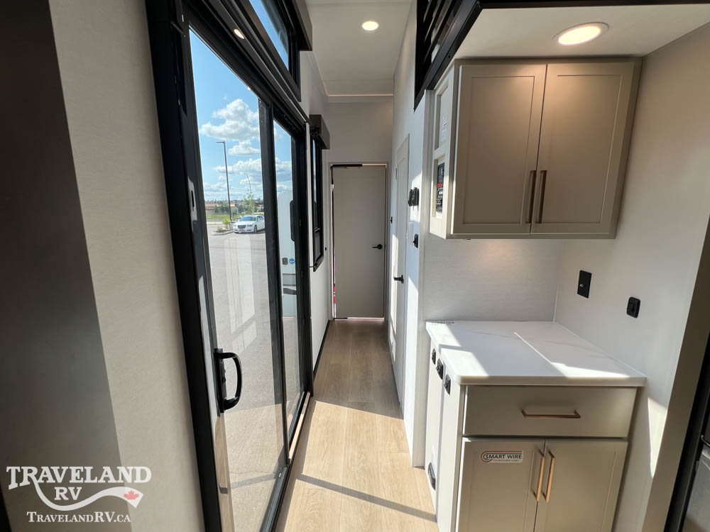 2027 Alliance RV Benchmark 42LFT - Image 33