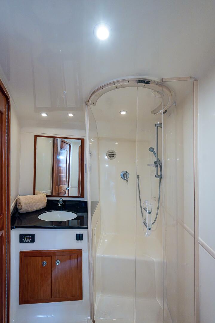 2005 Albemarle - Image 40