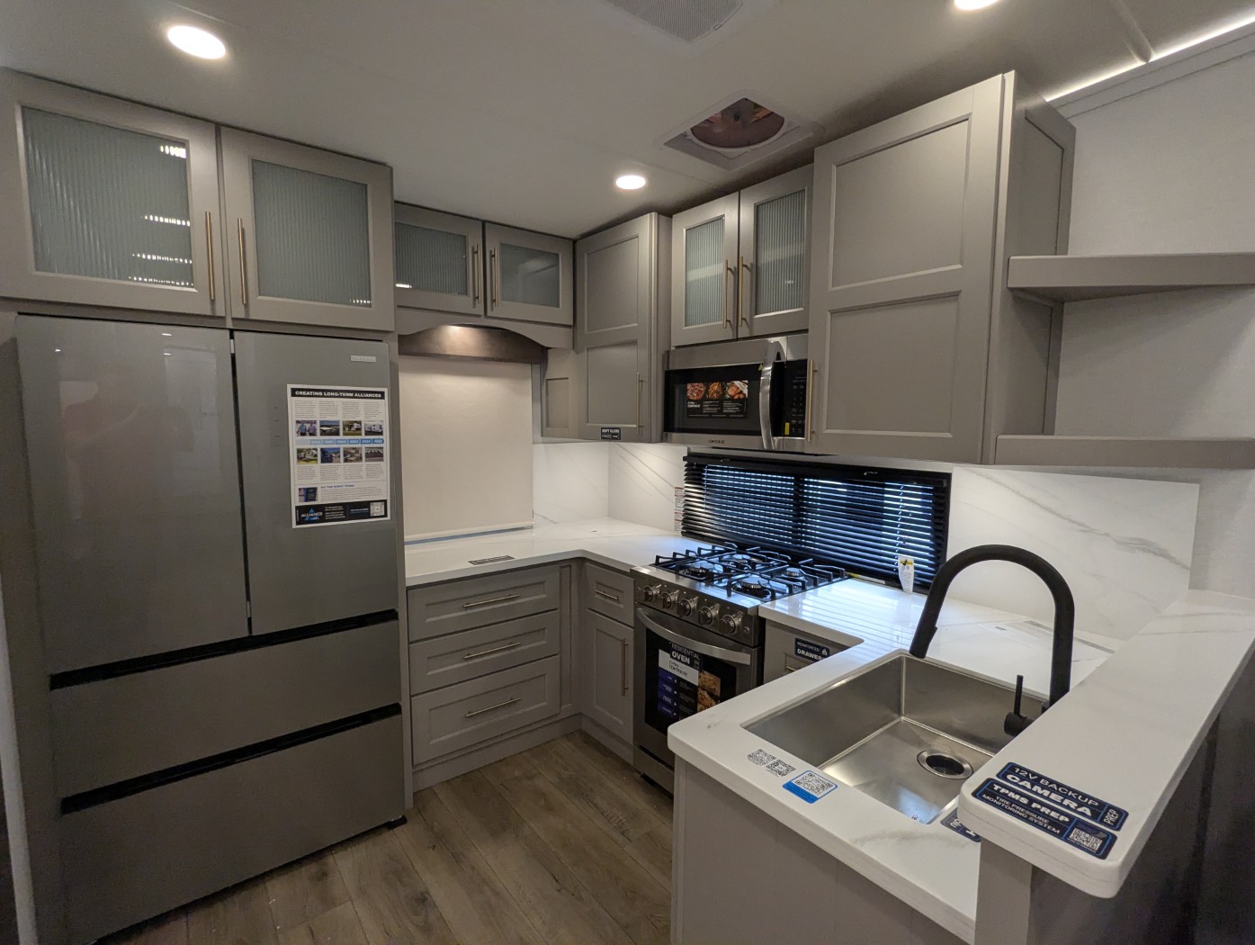 2026 Alliance RV Paradigm 382RK - Image 35