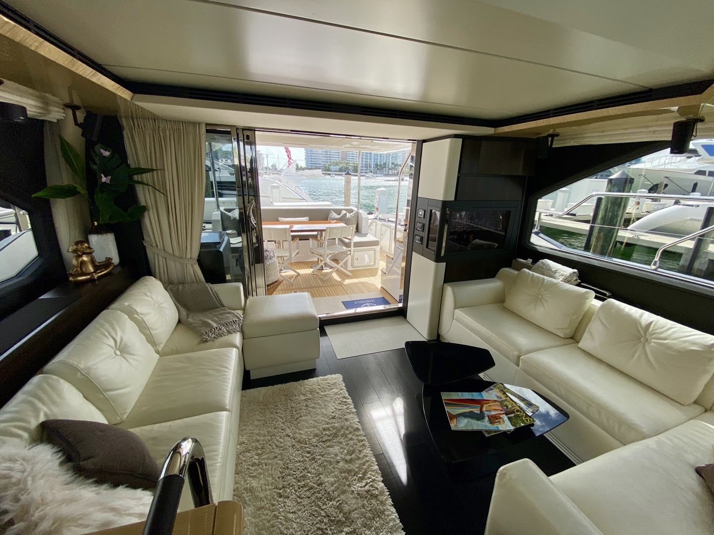 2018 Azimut Flybridge - Image 63