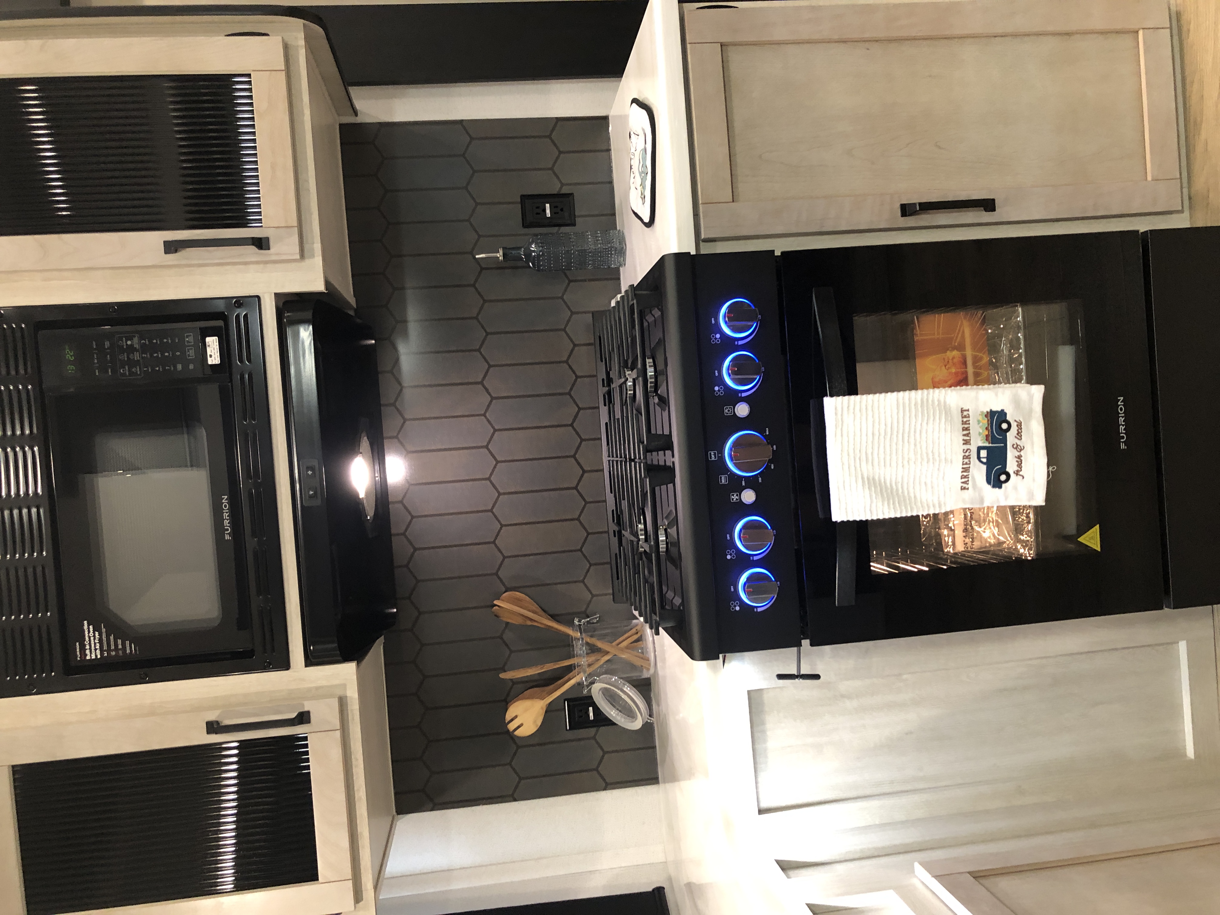 2027 Forest River Puma Vista 403LFT - Image 21
