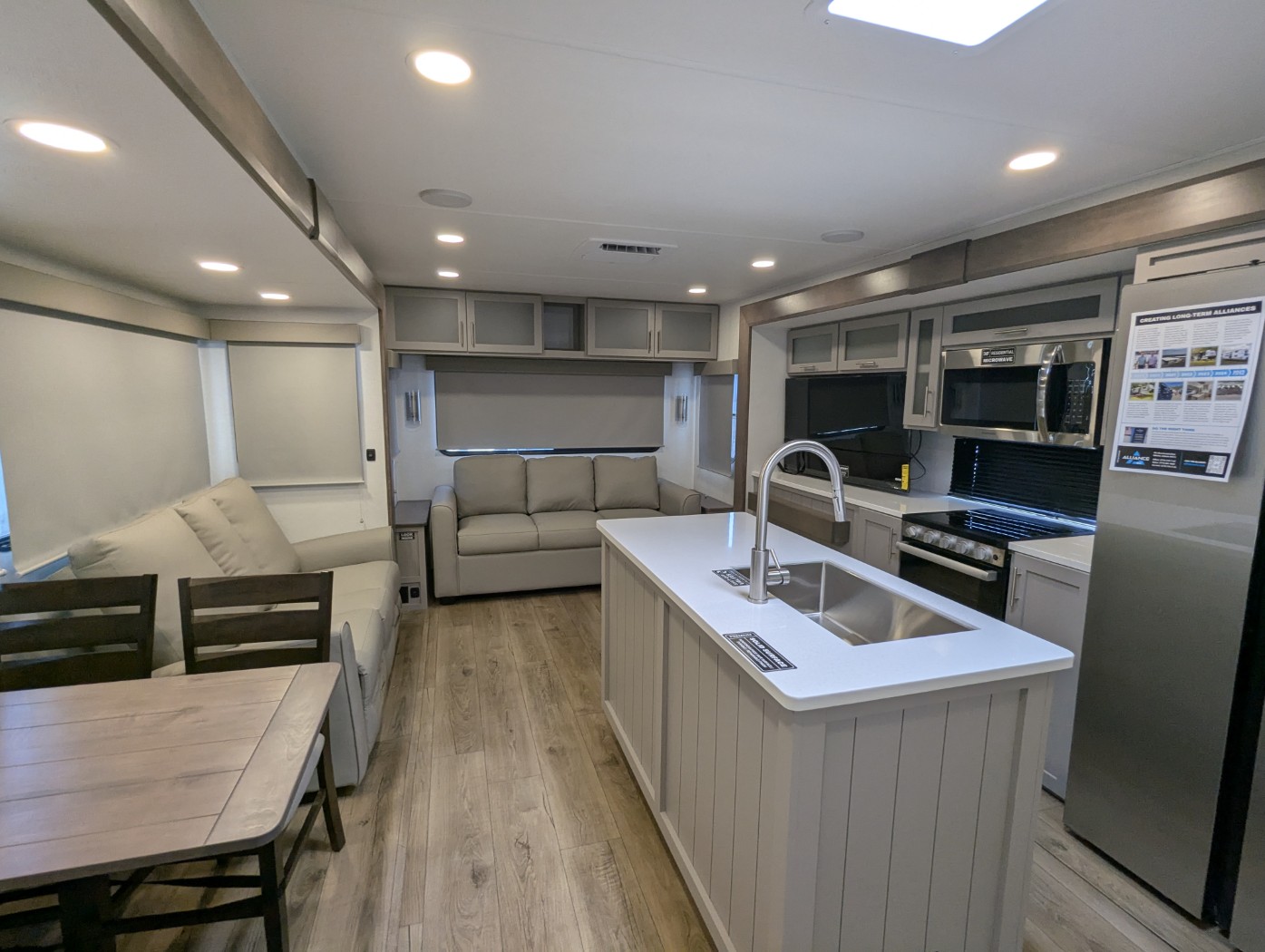 2026 Alliance RV Avenue 332RL - Image 19