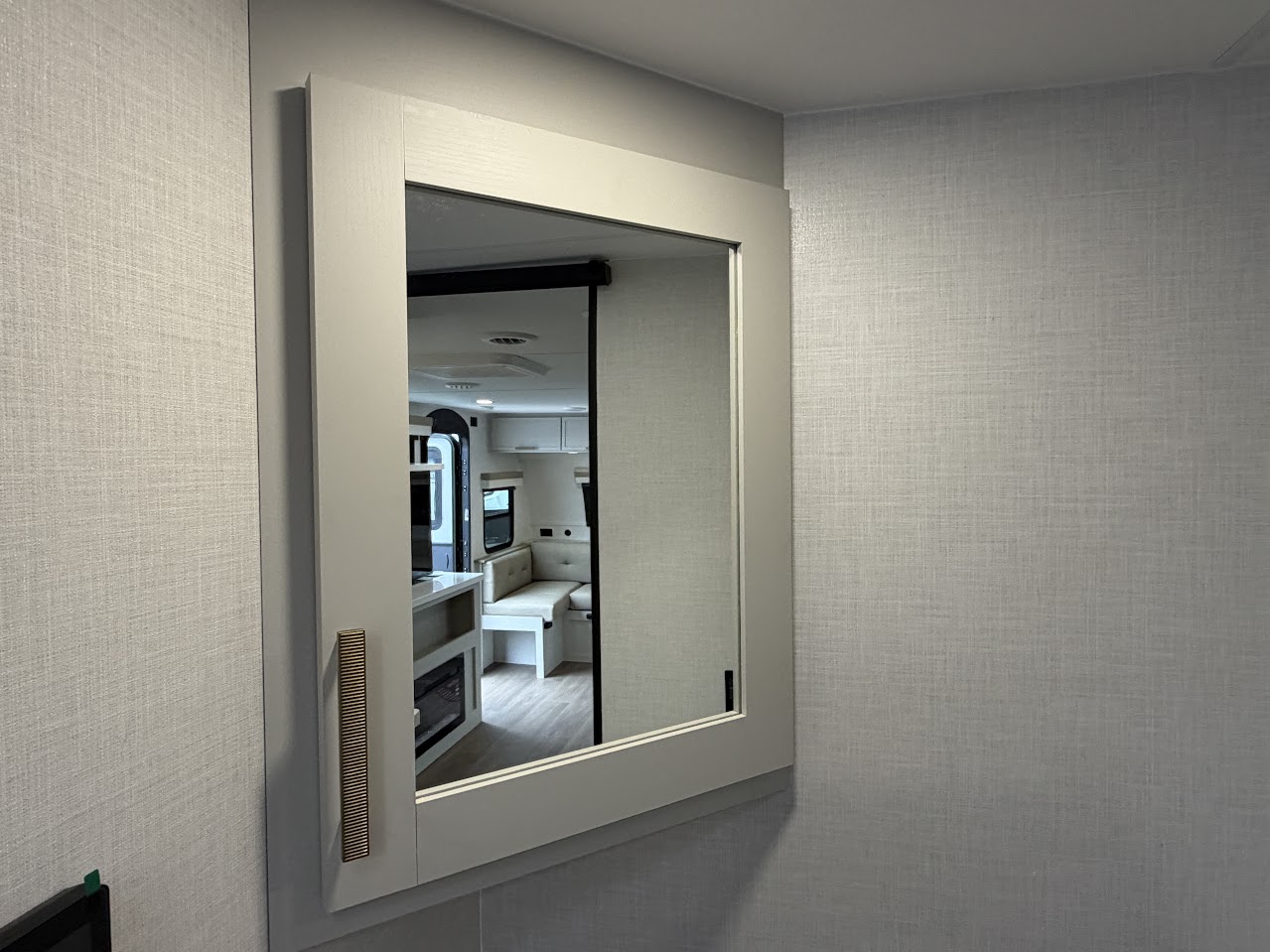 2027 VENTURE RV STRATUS 282VFD - Image 35