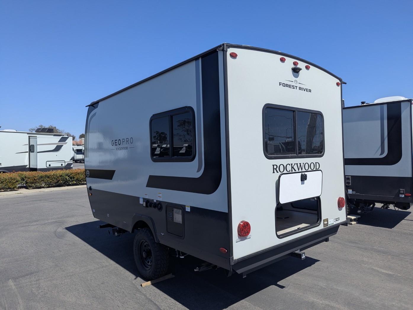 2027 Forest River Rockwood Geo Pro G15TLE - Image 5