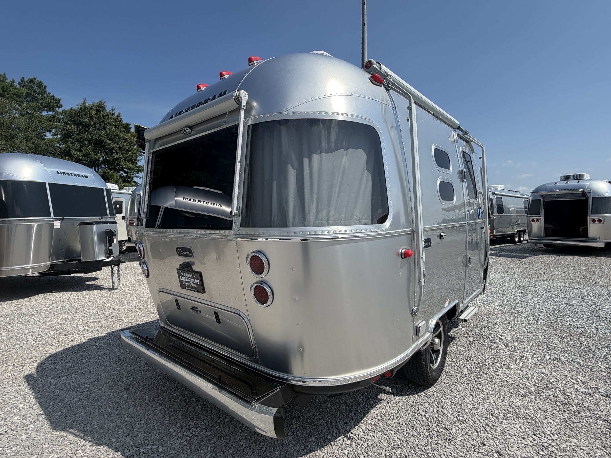 2027 AIRSTREAM CARAVEL 16RB - Image 21