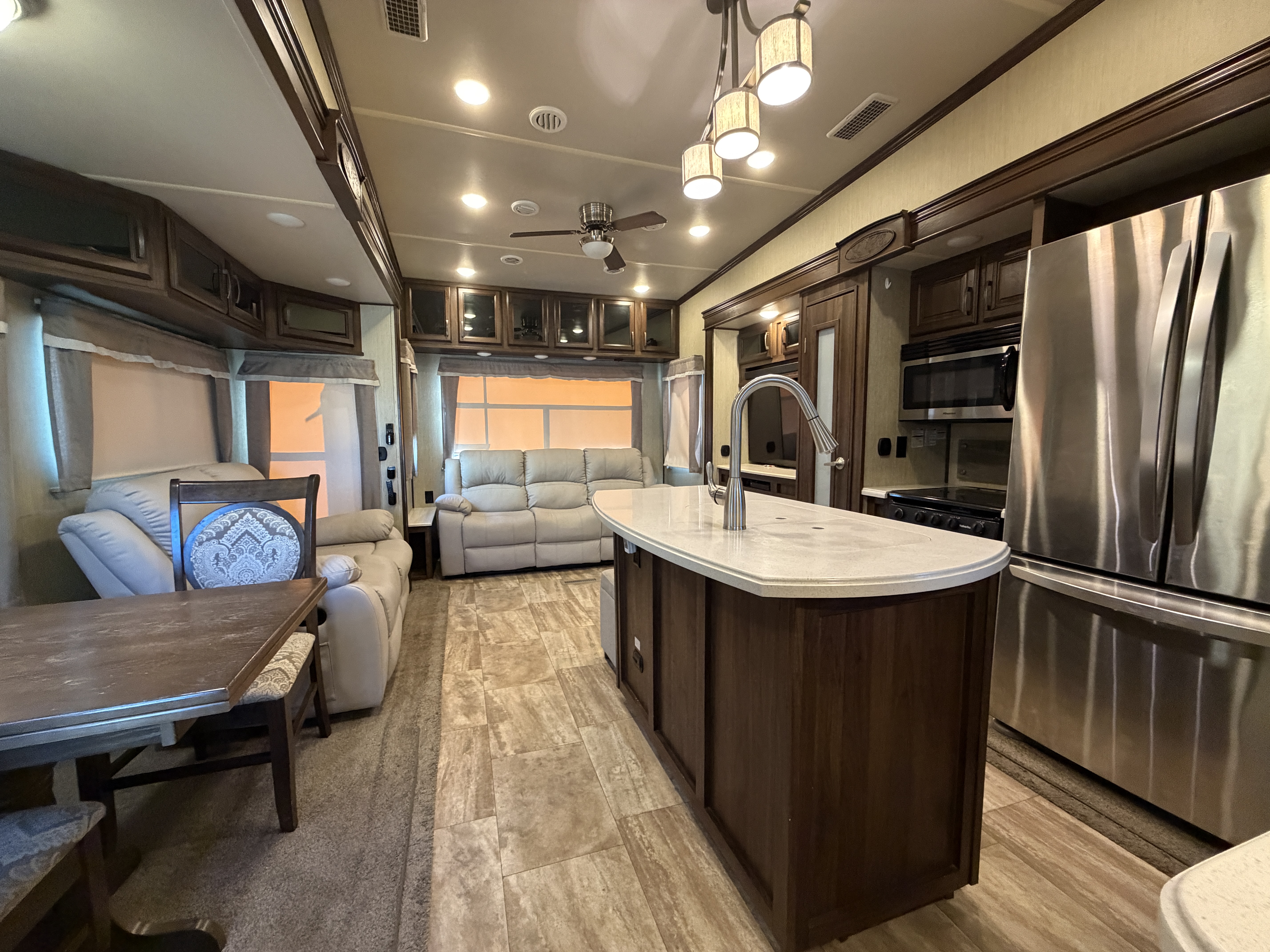 2018 Palomino Columbus Compass 377MBC - Image 3
