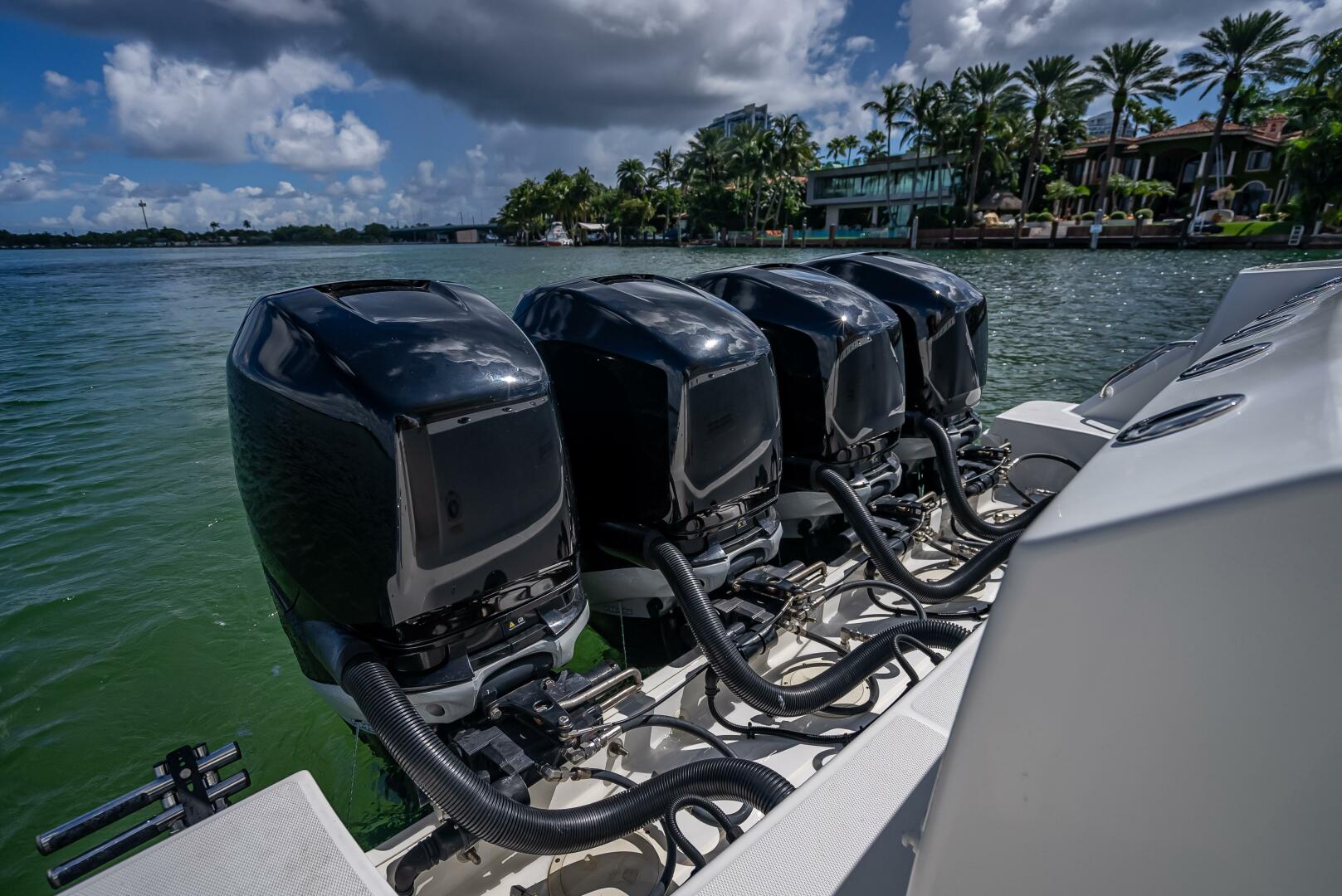 2016 Boston Whaler - Image 105