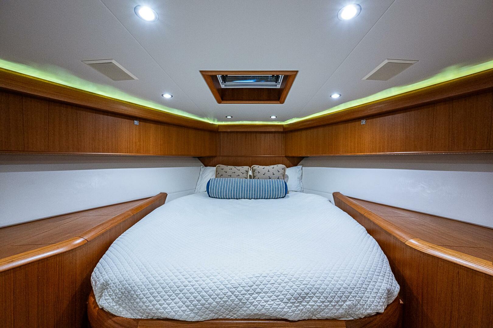 2017 F&S Cusotm Express Sportfish - Image 51