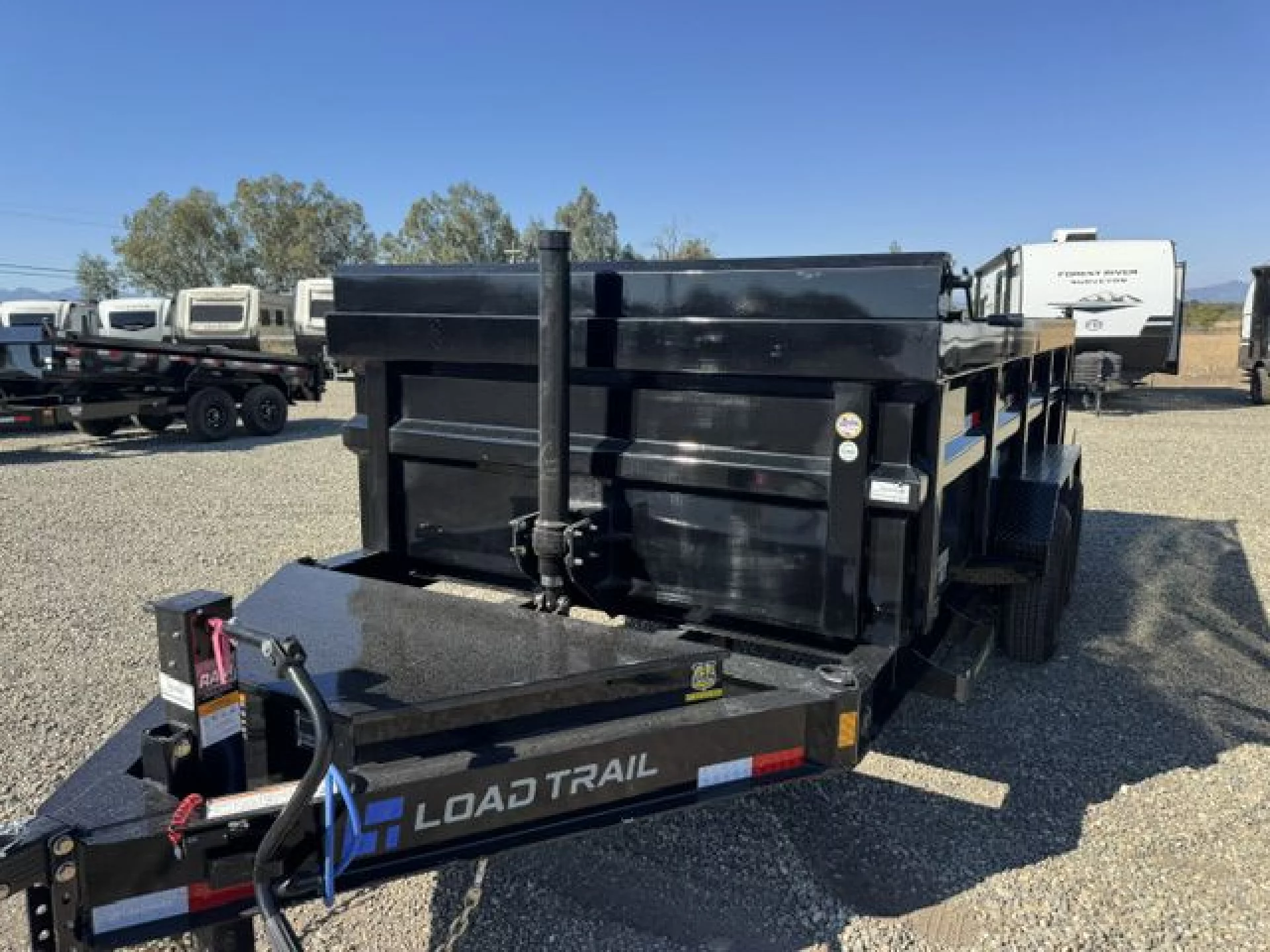 2027 LOAD TRAIL LOAD TRAIL DT142 7 X 14 GVWR 14K - Image 1