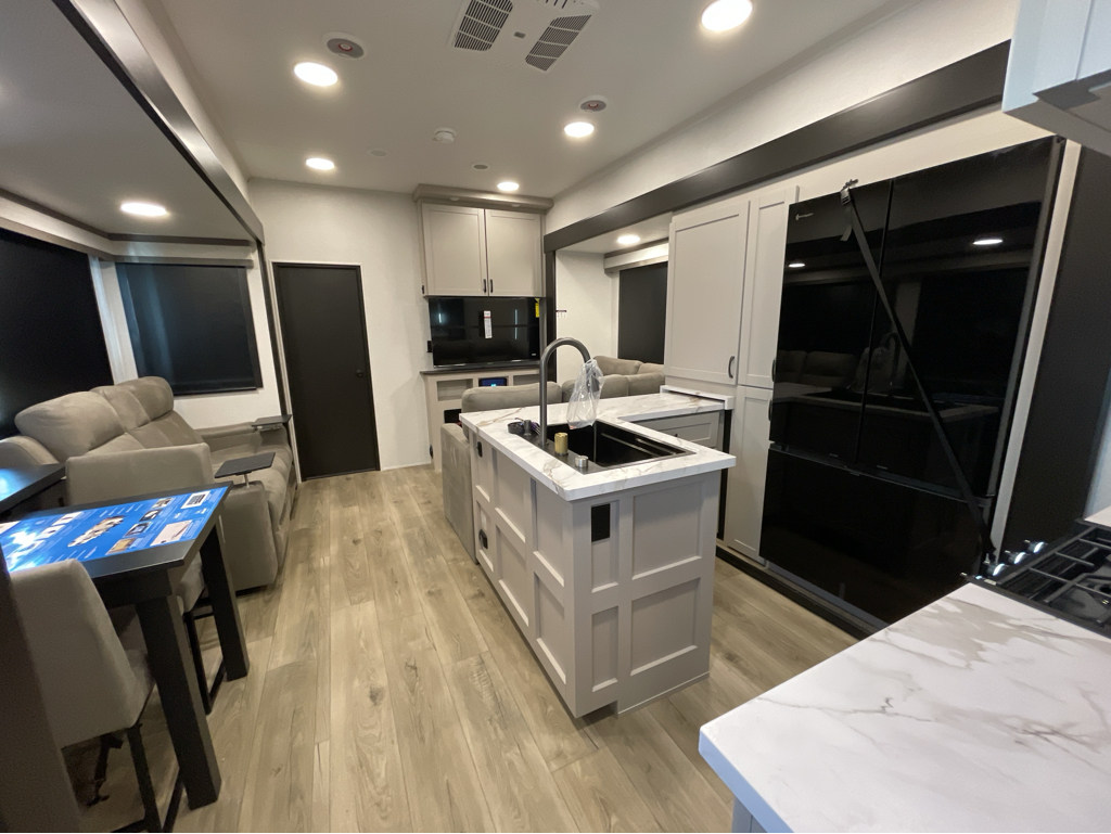 2026 Jayco Seismic 395 - Image 5