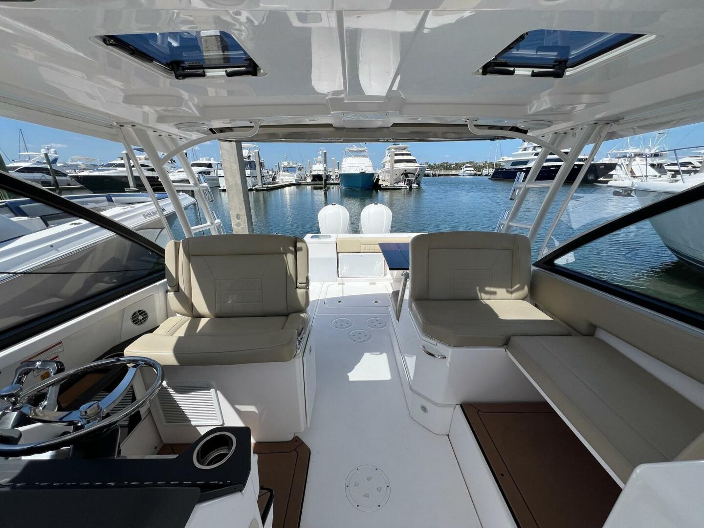2019 Everglades 340 Dual Console - Image 12