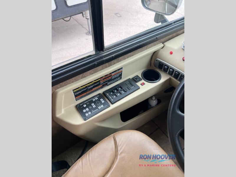 2014 TIFFIN 32BR - Image 10